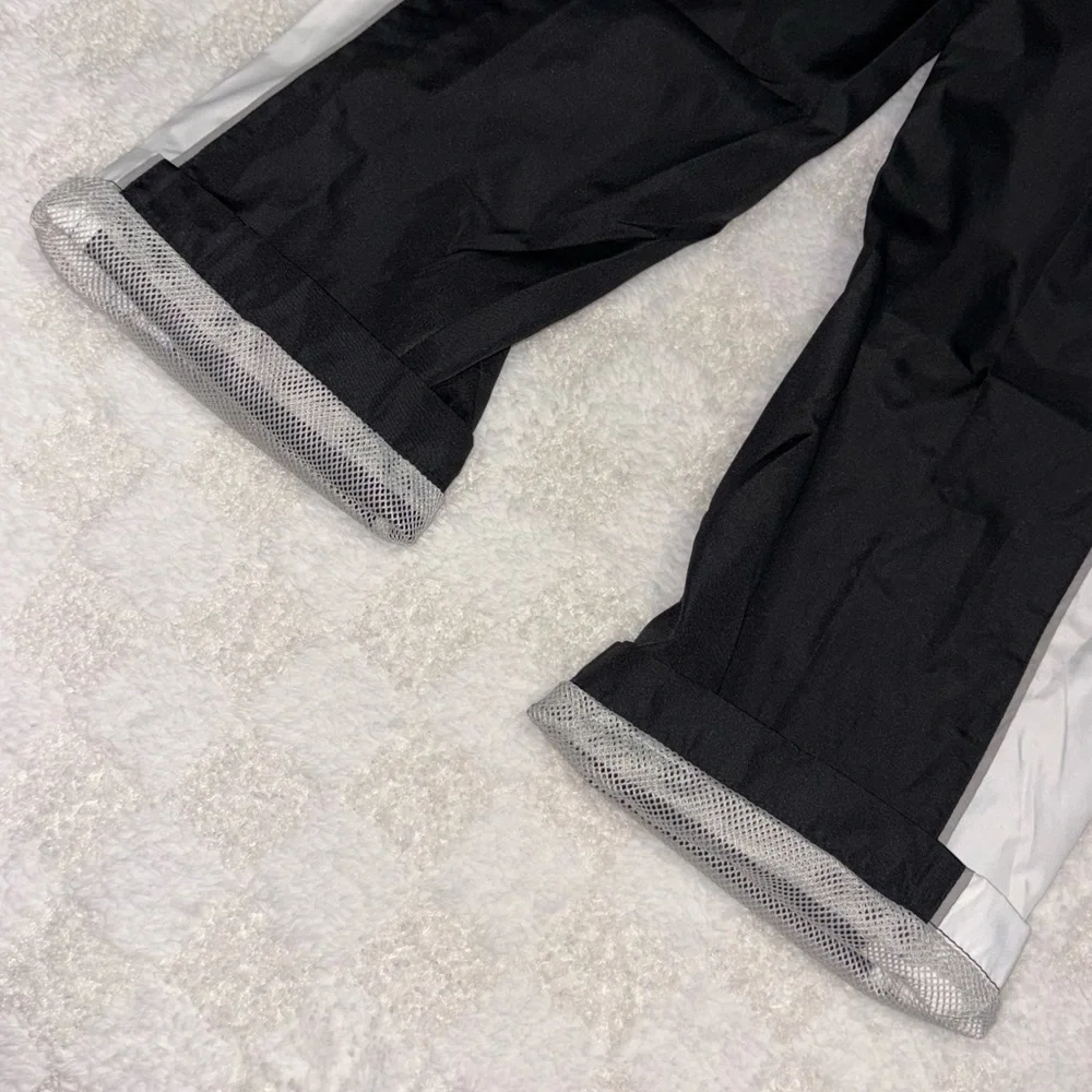 Nike Kids Vintage Wide Leg Windbreaker Pants • Youth 7